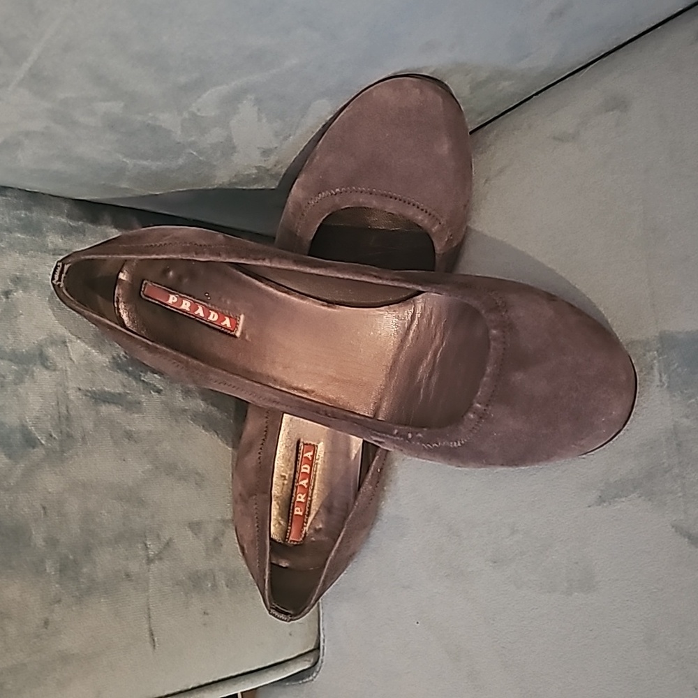 Authentic Vintage Prada Square Toe Kitten Heels - Taupe / Mushroom Suede - Picture 2 of 8